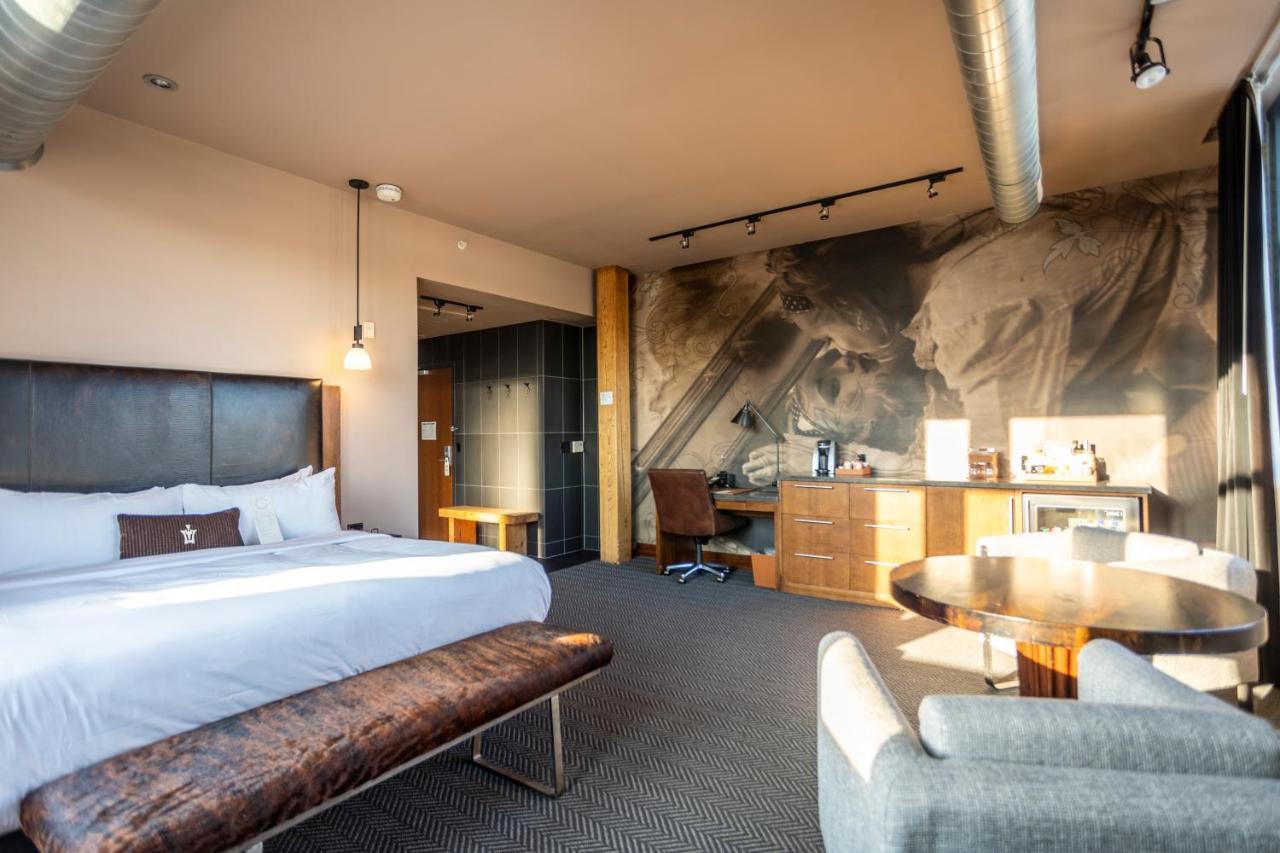 The Iron Horse Hotel (Adults Only) Milwaukee Exterior photo