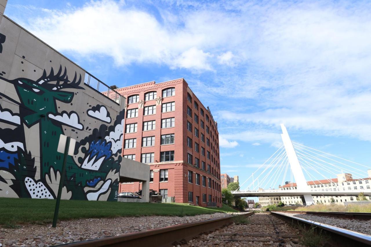The Iron Horse Hotel (Adults Only) Milwaukee Exterior photo