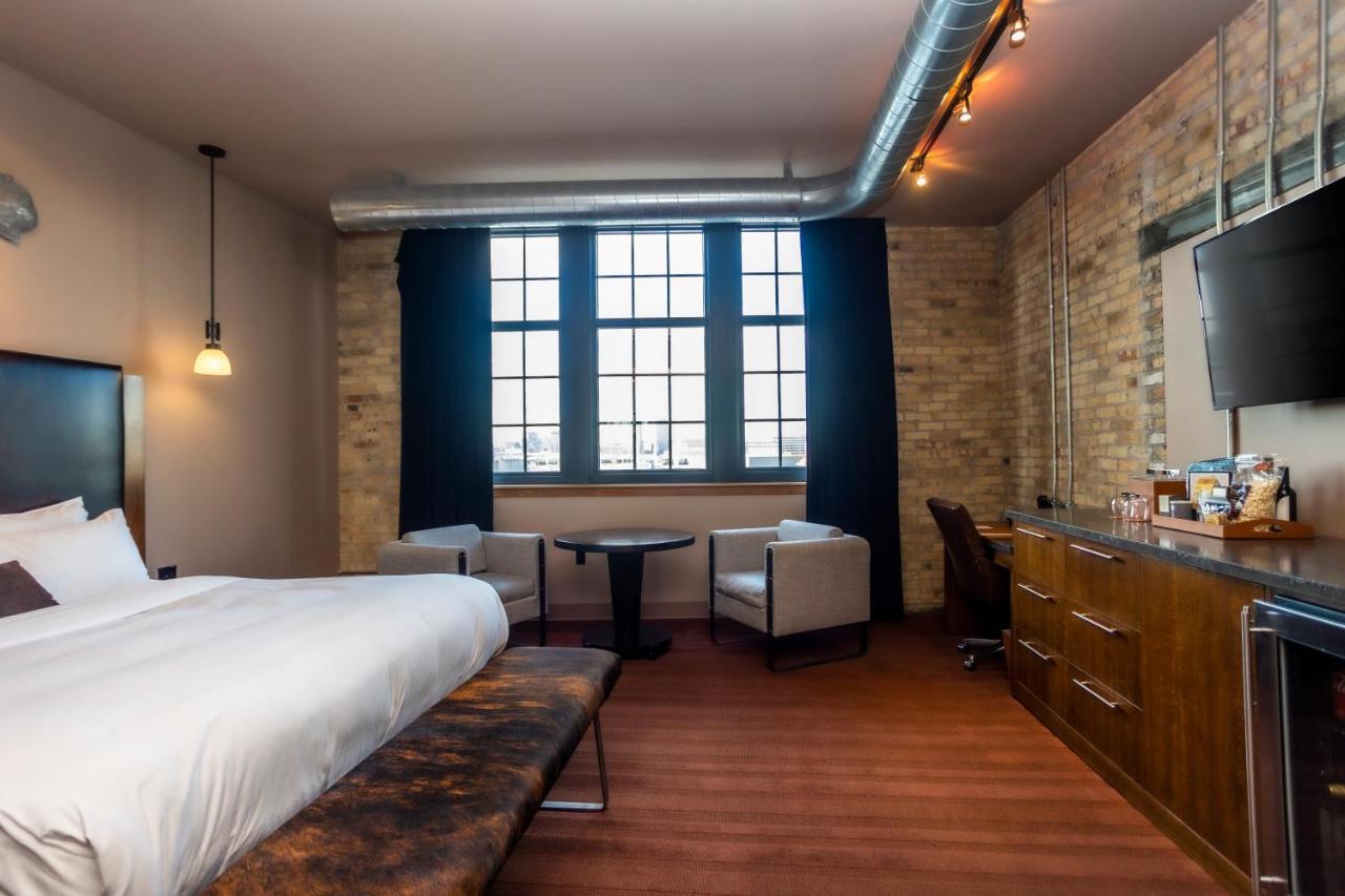 The Iron Horse Hotel (Adults Only) Milwaukee Exterior photo