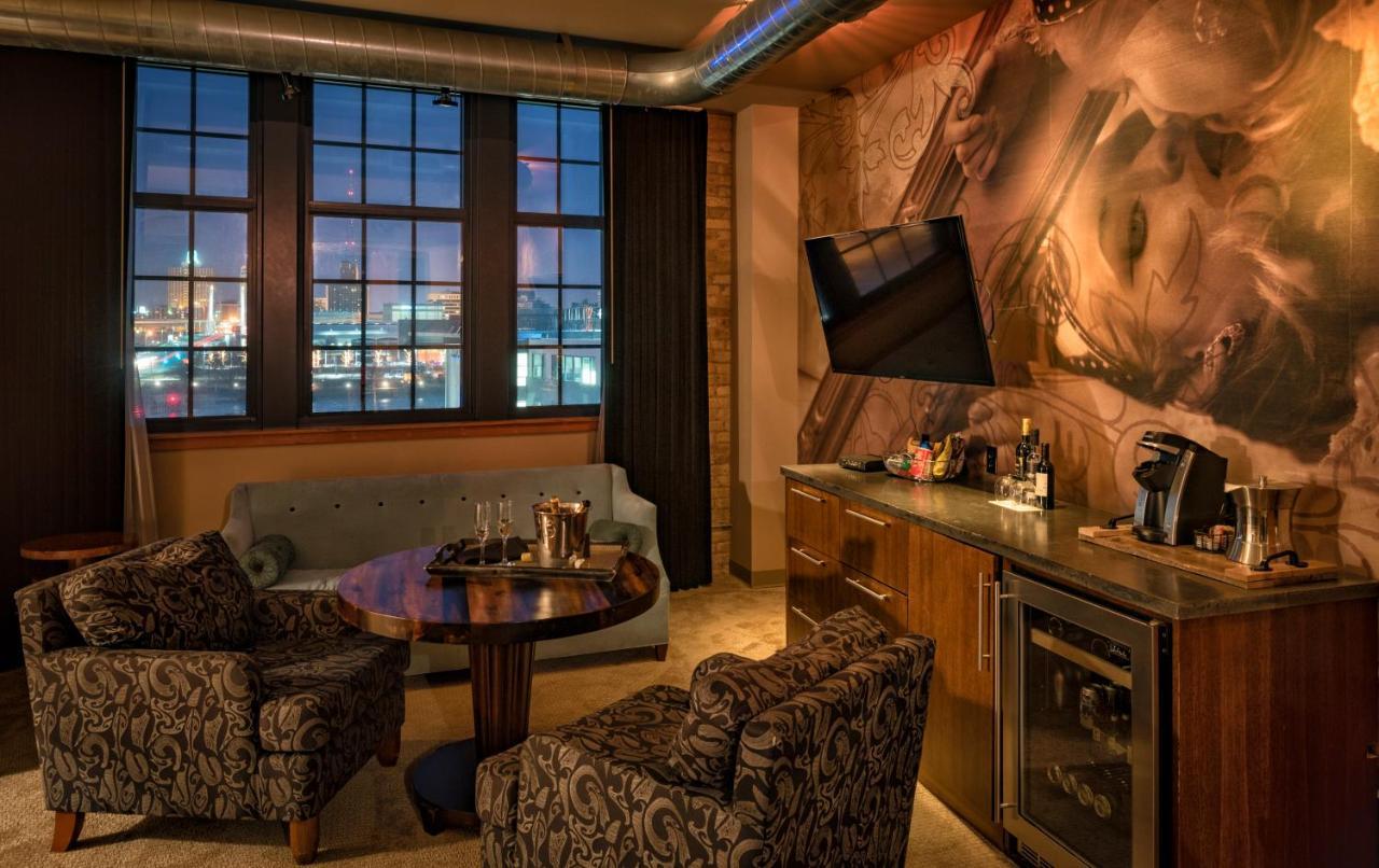 The Iron Horse Hotel (Adults Only) Milwaukee Exterior photo